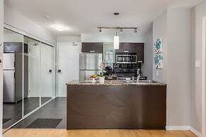 Quickstay - Luxurious 2-Bedroom Condo, Heart Of Toronto