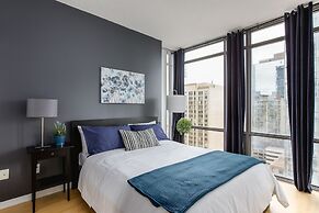 Quickstay - Luxurious 2-Bedroom Condo, Heart Of Toronto