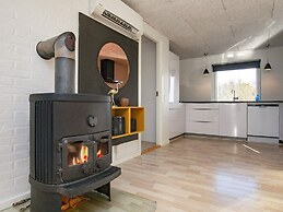 10 Person Holiday Home in Blavand