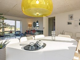 10 Person Holiday Home in Blavand