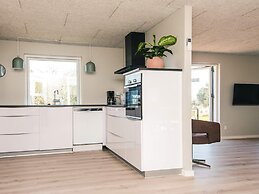 10 Person Holiday Home in Blavand
