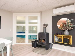 10 Person Holiday Home in Blavand