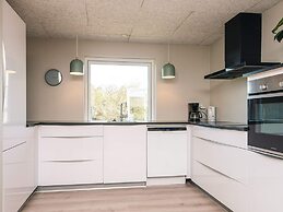 10 Person Holiday Home in Blavand