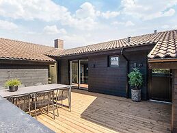 10 Person Holiday Home in Blavand