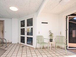 10 Person Holiday Home in Blavand