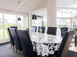 10 Person Holiday Home in Rudkobing-by Traum