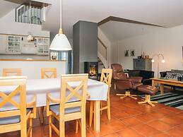 Idyllic Retreat by Waterways - By Traum Ferienwohnungen