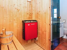 Idyllic Retreat by Waterways - By Traum Ferienwohnungen