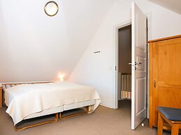 Idyllic Retreat by Waterways - By Traum Ferienwohnungen