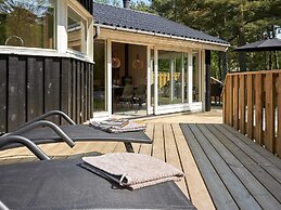 Luxury Retreat Near Beach