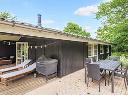 6 Person Holiday Home in Knebel-by Traum