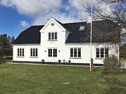 10 Person Holiday Home in Oksbol