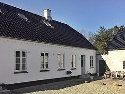 10 Person Holiday Home in Oksbol