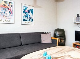 Waterfront Holiday Home in Henne near Sea