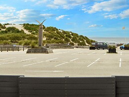 Waterfront Holiday Home in Henne near Sea