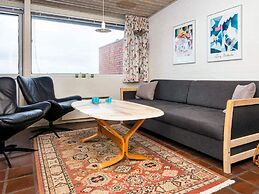 Waterfront Holiday Home in Henne near Sea