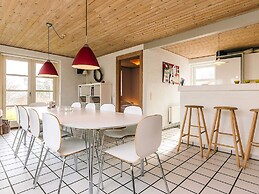 10 Person Holiday Home in Fur-by Traum