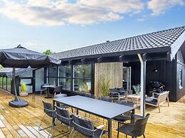 8 Person Holiday Home in Bindslev-by Traum