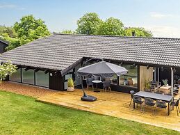 8 Person Holiday Home in Bindslev-by Traum
