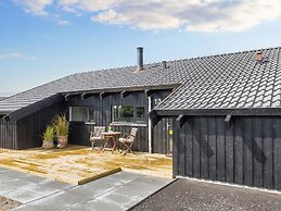 8 Person Holiday Home in Bindslev-by Traum