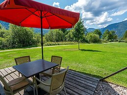 Cozy Apartment in Obertraun With Pool