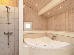 6 Person Holiday Home in Bindslev-by Traum
