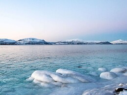 6 Person Holiday Home in Nord-lenangen