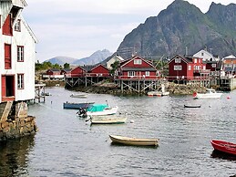 3 Person Holiday Home in Henningsvaer-by Traum