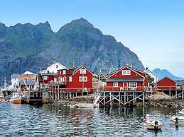 3 Person Holiday Home in Henningsvaer-by Traum