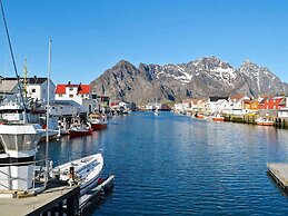 3 Person Holiday Home in Henningsvaer-by Traum