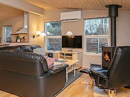 Modern Holiday Home With Whirlpool in Væggerløse