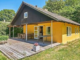 6 Person Holiday Home in Aakirkeby-by Traum