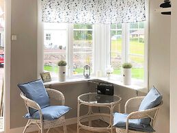 5 Person Holiday Home in Kungshamn-by Traum