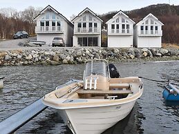 10 Person Holiday Home in Brattvag