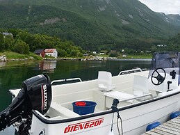 10 Person Holiday Home in Brattvag