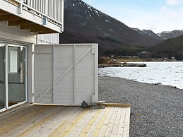 10 Person Holiday Home in Brattvag