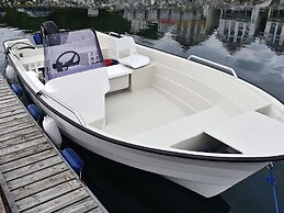 10 Person Holiday Home in Brattvag