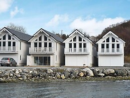 10 Person Holiday Home in Brattvag