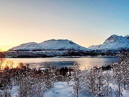 5 Person Holiday Home in Straumsbukta-by Traum