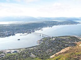 5 Person Holiday Home in Straumsbukta-by Traum