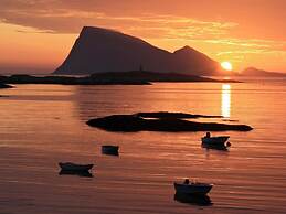 5 Person Holiday Home in Straumsbukta-by Traum