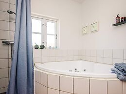 6 Person Holiday Home in Blavand