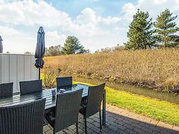 6 Person Holiday Home in Blavand