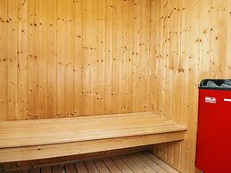 6 Person Holiday Home in Blavand