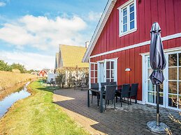 6 Person Holiday Home in Blavand