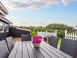 6 Person Holiday Home in Ringkobing-by Traum