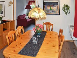 8 Person Holiday Home in Sæbø