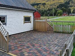 8 Person Holiday Home in Sæbø