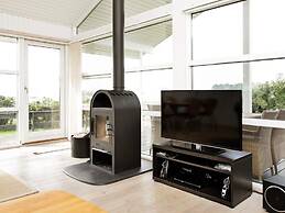 9 Person Holiday Home in Millinge-by Traum