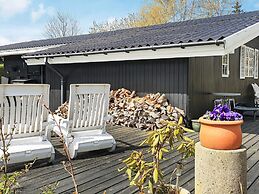 Spacious Holiday Home in Væggerløse near Sea